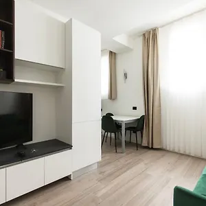 https://youhosty-montebianco-4-6.it-lombardy.com